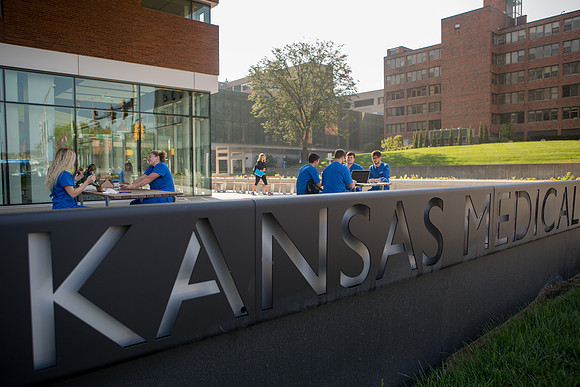 CAMPUS BUILDINGS, School of Nursing, Students